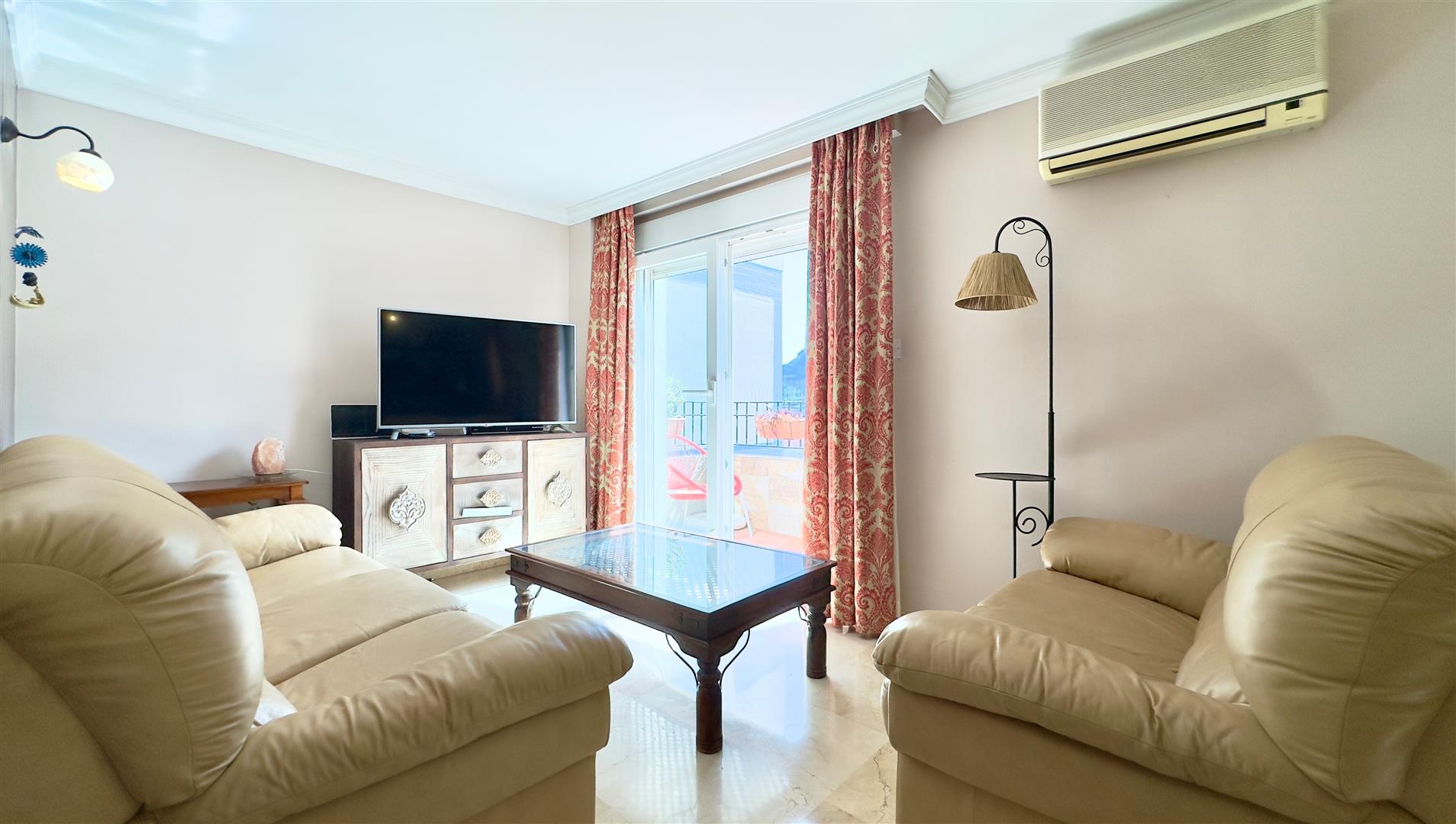 Image of Apartment - 2 Bedrooms - 2 Bathrooms for Sale in Portland House-Gibraltar, Image 1